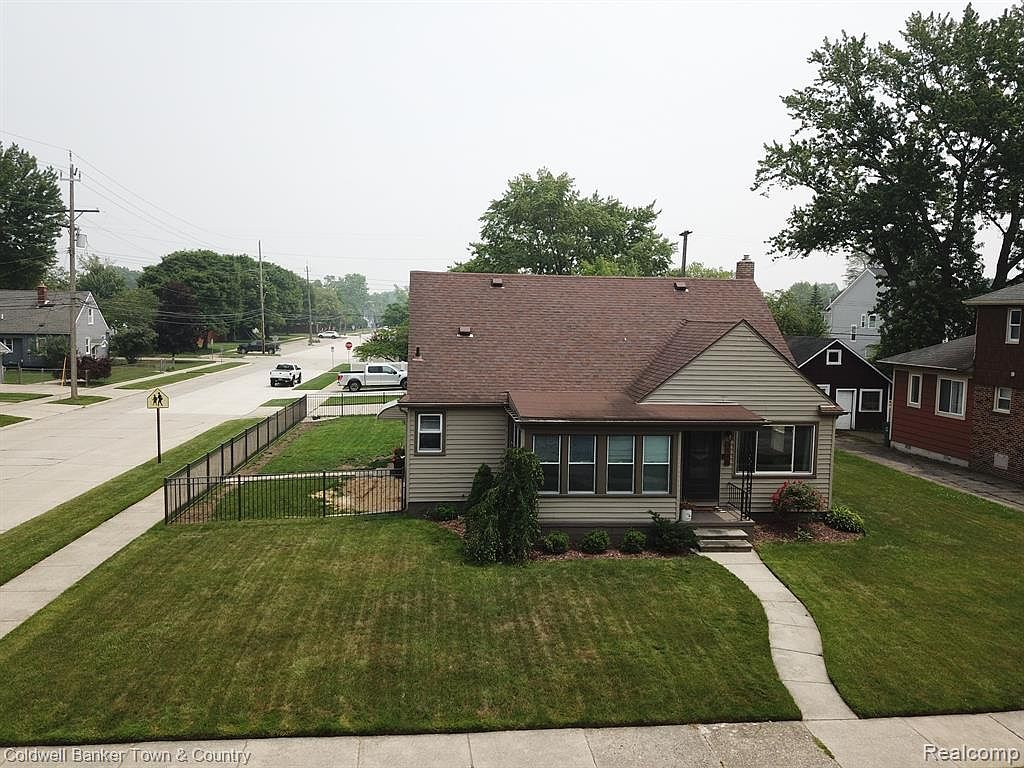 3188 Thomas Ave, Berkley, MI 48072 Zillow