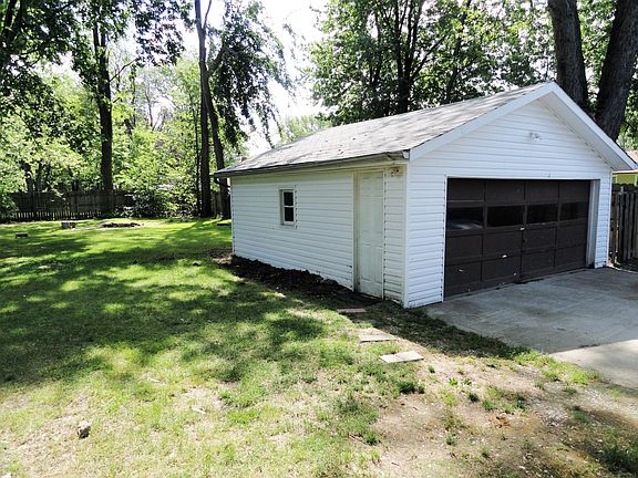 4th image of 33912 Willowick Dr