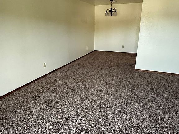 3rd image of 1901 Ridgeway Dr #74