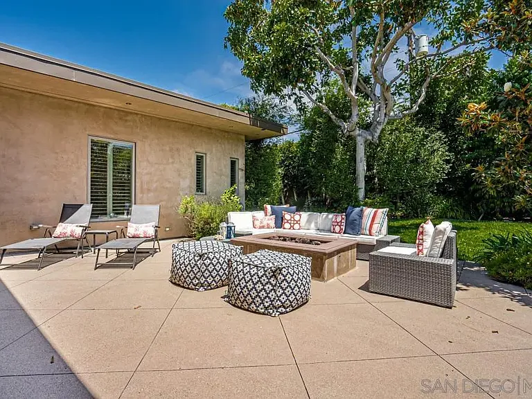7967 Paseo Del Ocaso — Photo 29