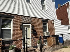2035 McKean St, Philadelphia, PA