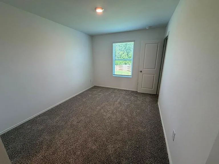 6003 Pineapple St — Photo 7