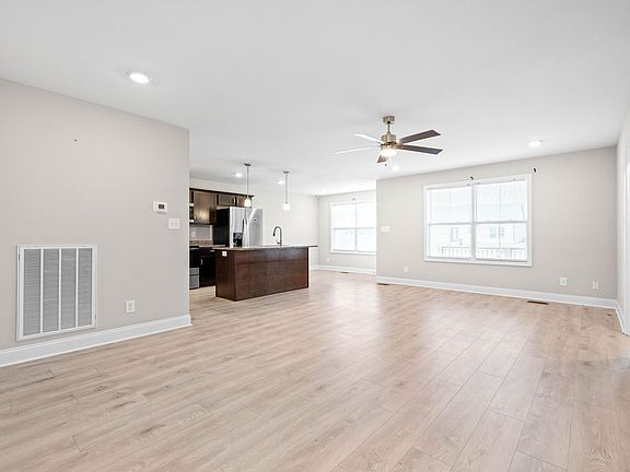 4th image of 1118 Tybee Dr