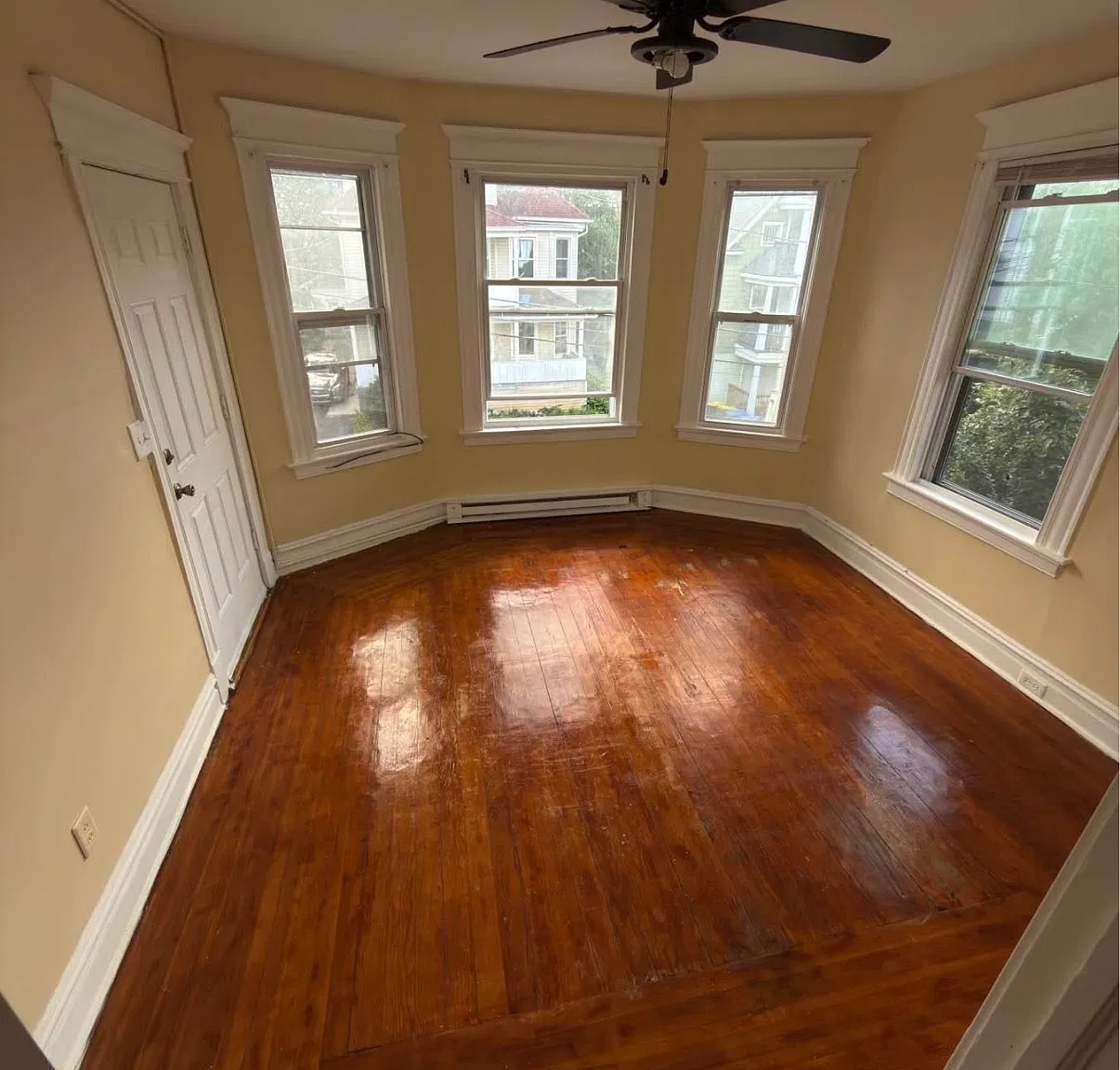 2 bed, 1.5 bath, 1200 sqft, $1,400 — Photo 4