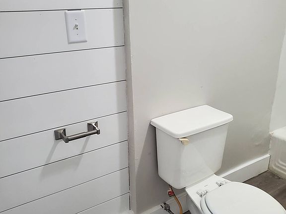 4th image of 502 5th St S #2