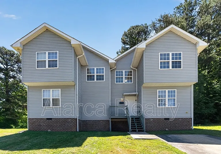 5620 Ilford St #5620 — Photo 2