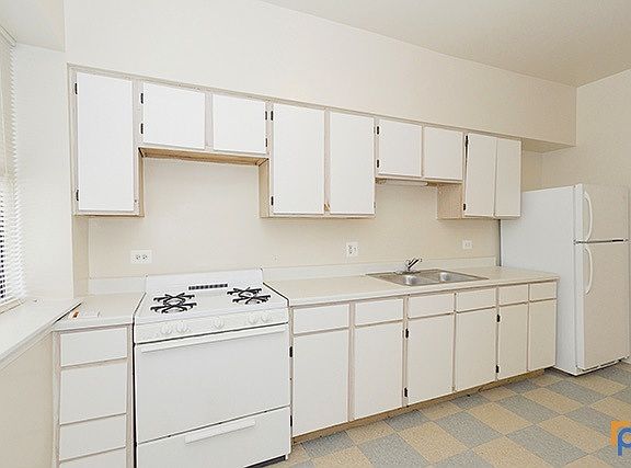 4th image of 6201 S Greenwood Ave #102