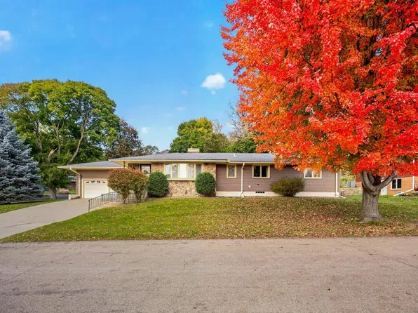 1303 15th St NE, Rochester, MN 55906