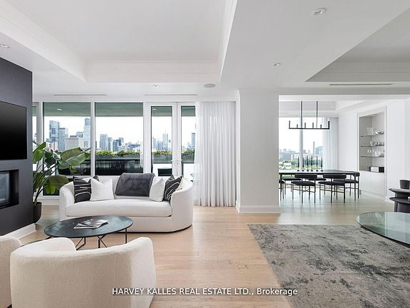 3rd image of 206 Bloor St W #1202
