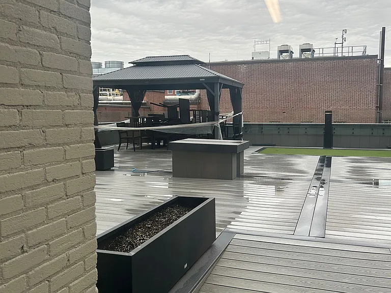 70 King St E #413 — Photo 6
