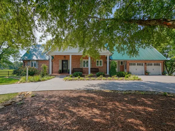 688 Corinth Rd, Gaffney, SC 29340