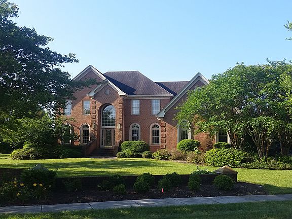 2nd image of 2501 Calumet Dr