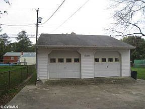 3rd image of 409 Penley Ave