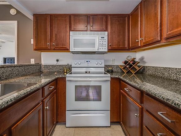 4th image of 1880 Crystal Lake Dr #12
