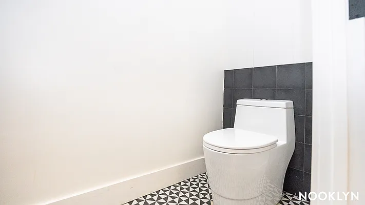 Rented by Nooklyn NYC LLC | media 14