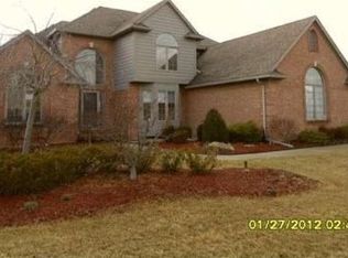 45729 Riverwoods Dr, Macomb, MI 48044