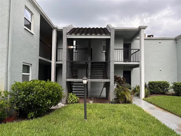 2850 Somerset Park Dr APT 202, Tampa, FL 33613