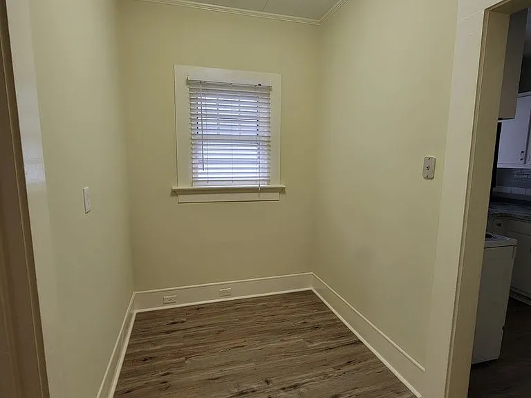 251 Archer St — Photo 10