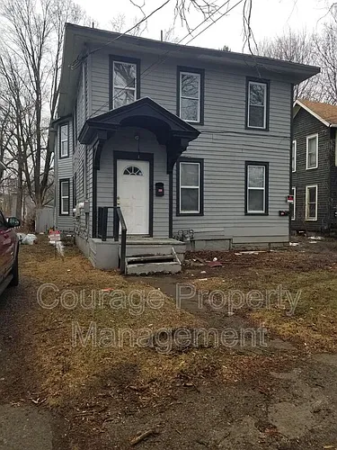 514 W 1st St Photo 1
