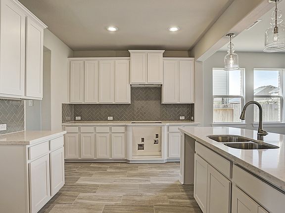 Light and airy kitchen