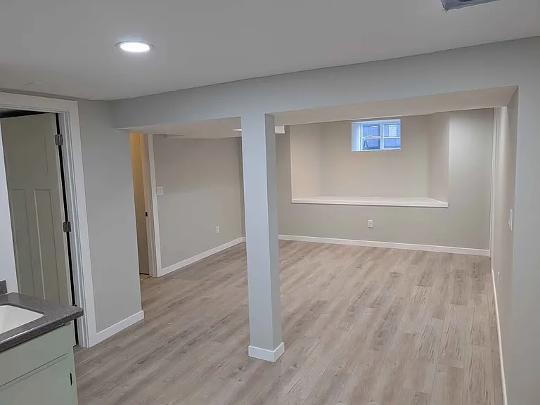 2535 University Ave NE #LL — Photo 6