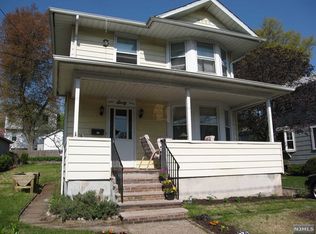 60 Haring St, Bergenfield, NJ 07621