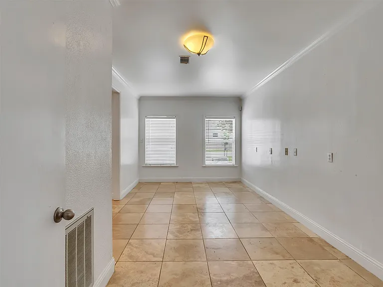 1502 Aldrich St — Photo 13