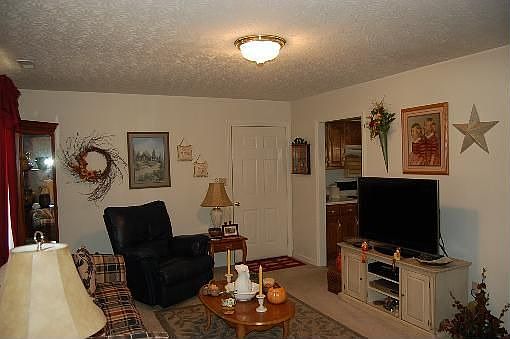 5th image of 305 Segal Wesley Ave