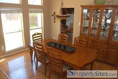 4th image of 1704 Rolling Bend Ct