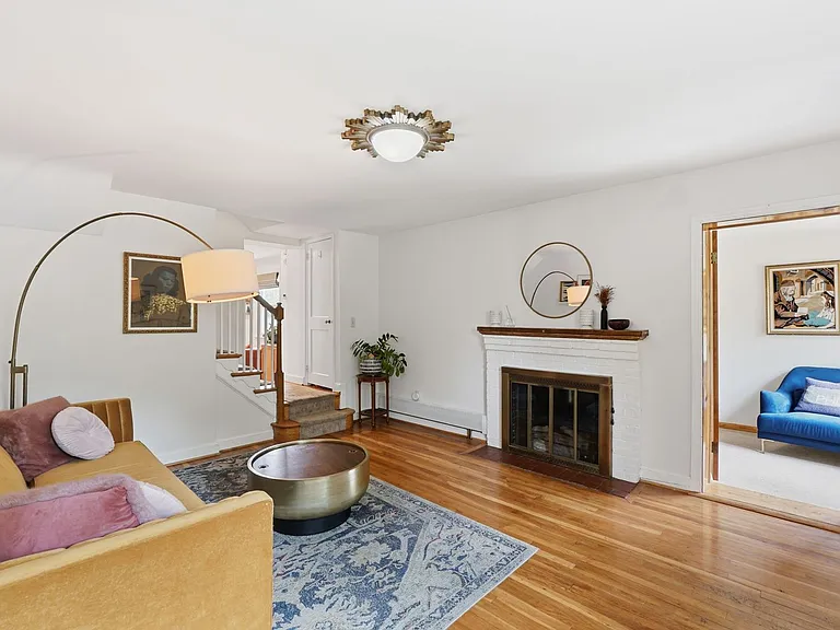 8007 Wildwood Dr — Photo 2