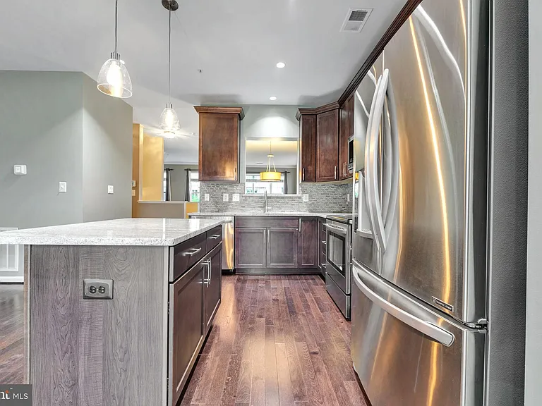 5502 Capital Gateway Dr #418 — Photo 2