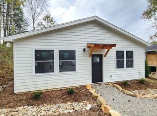 60 Pearl St, Black Mountain, NC 28711