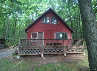 1345 N Rocky Mountain Dr, Effort, PA 18330