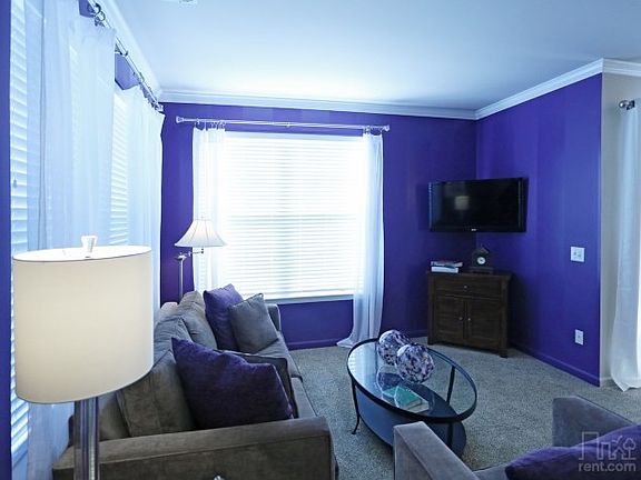 3rd image of 724 Greenwood Cir #724