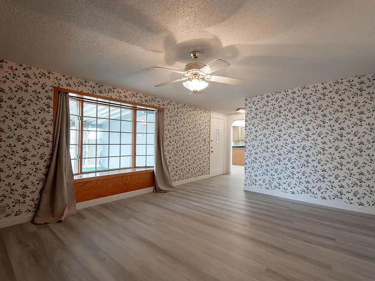 5185 Sun Valley Dr — Photo 3