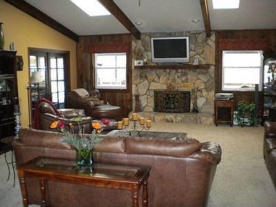1st image of 824 Park Ct