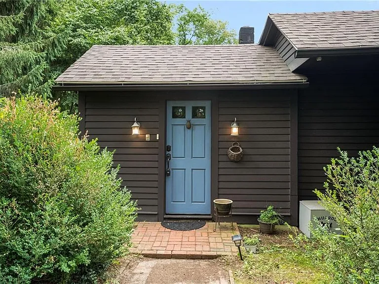 1515 South Rd — Photo 3