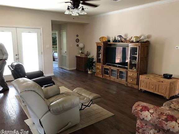 3rd image of 1119 Jones Dr