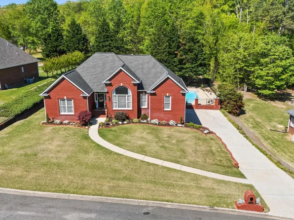 6704 Clear Creek Cir, Trussville, AL 35173