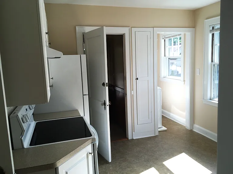 35 Sanborn Ave — Photo 9