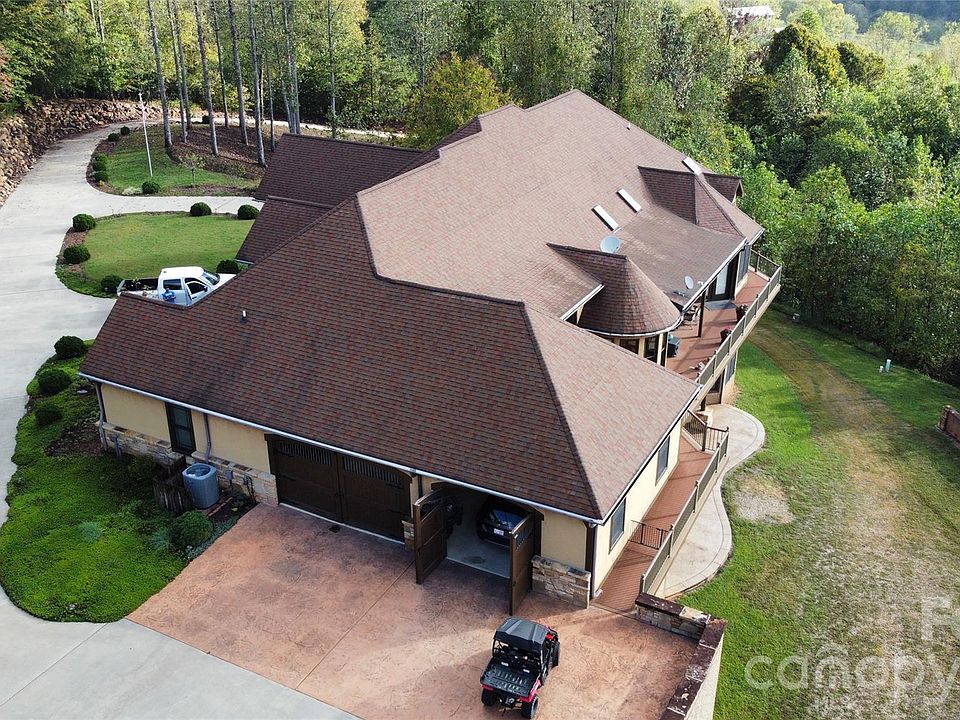 2nd image of 211 Embler Rd #2