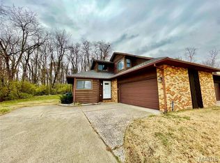 890 Lester Ave, Collinsville, IL