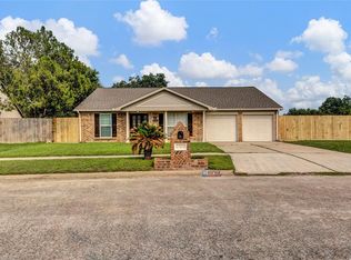 10702 Misty Summit Dr, Houston, TX 77086