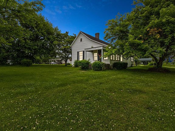 3rd image of 675 Winchester Rd