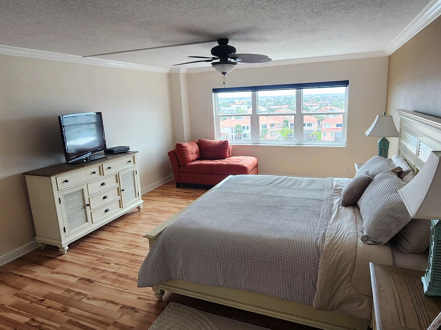 2 bed, 1500 sqft, $5,000 — Photo 4