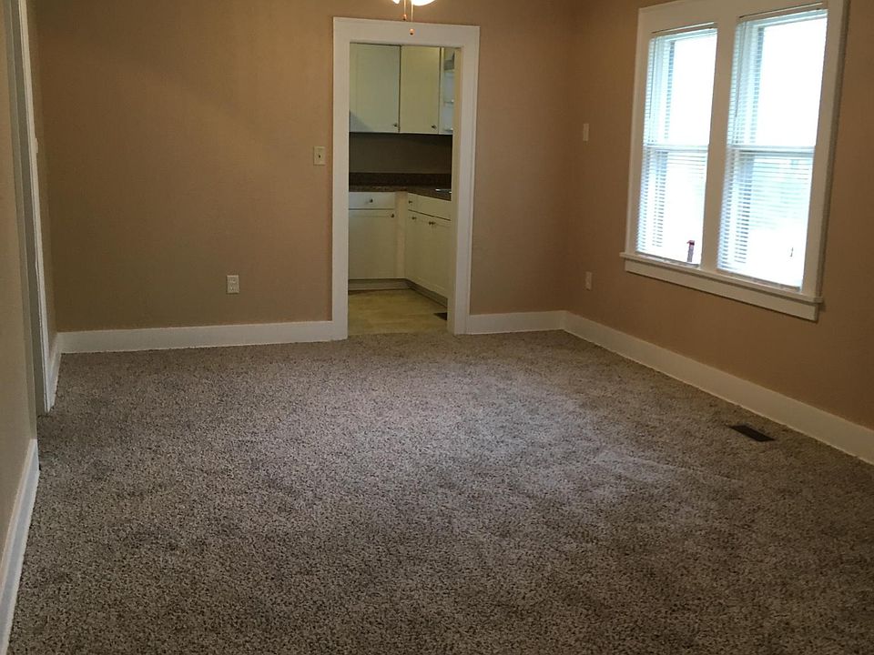 2nd image of 801 S Summit St