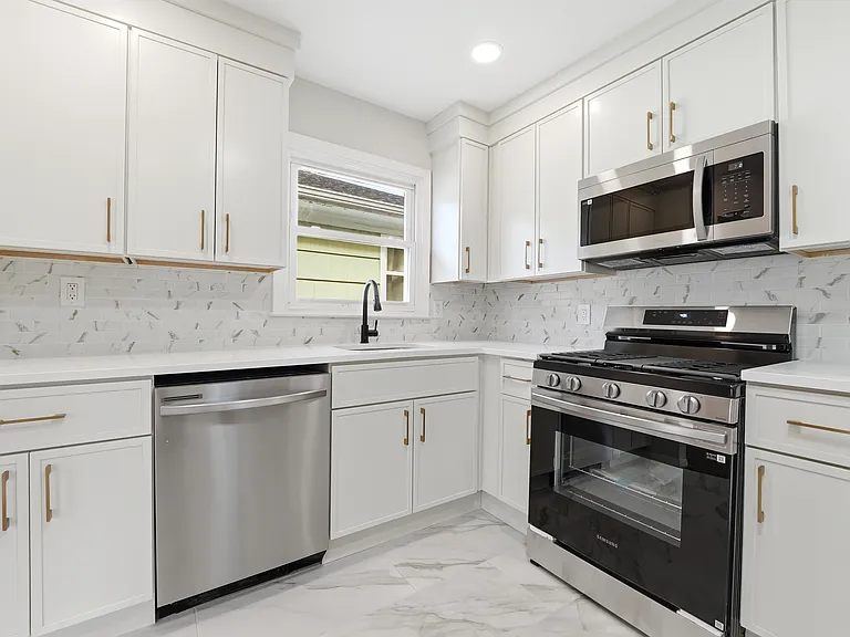1207 S State St — Photo 1