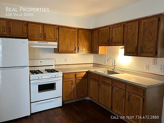 3rd image of 426 Villa Dr