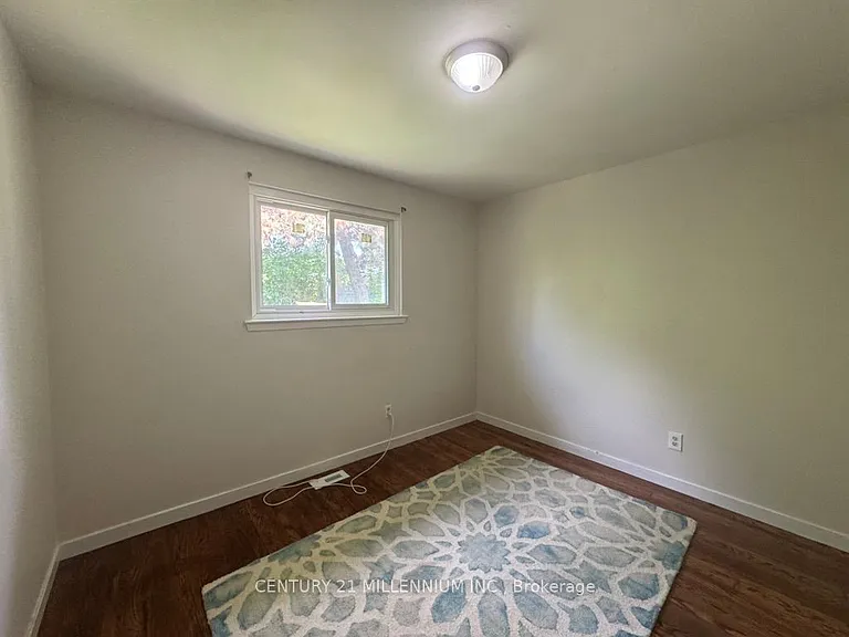 30 Kenilworth Rd #UPPER — Photo 23