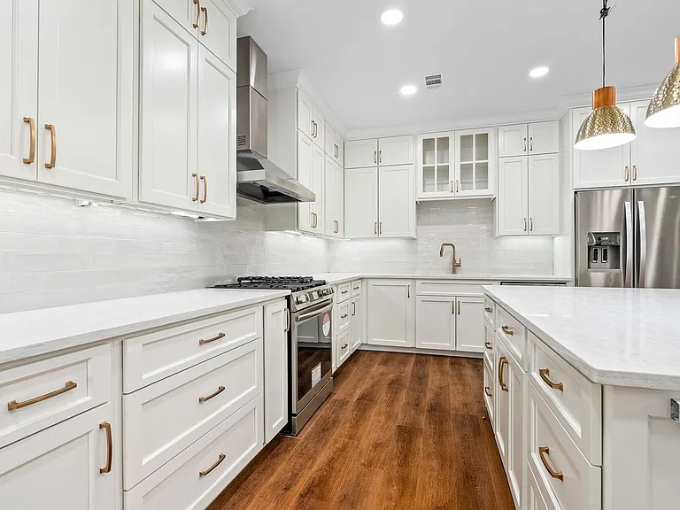327 Byrd St — Photo 8